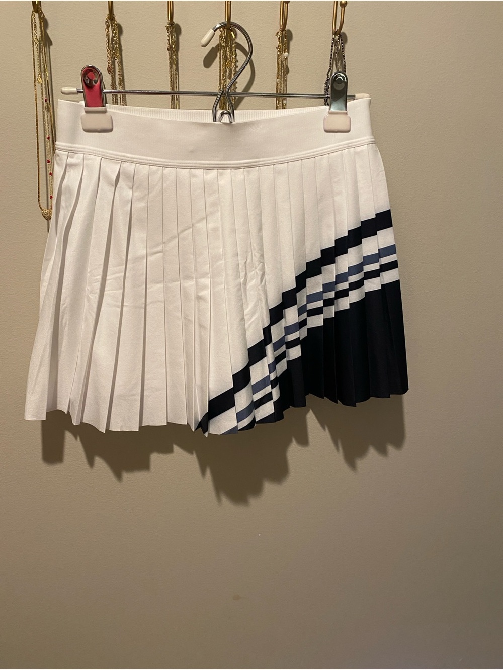 Athleta White and Navy match point pleated colorblock skort Small